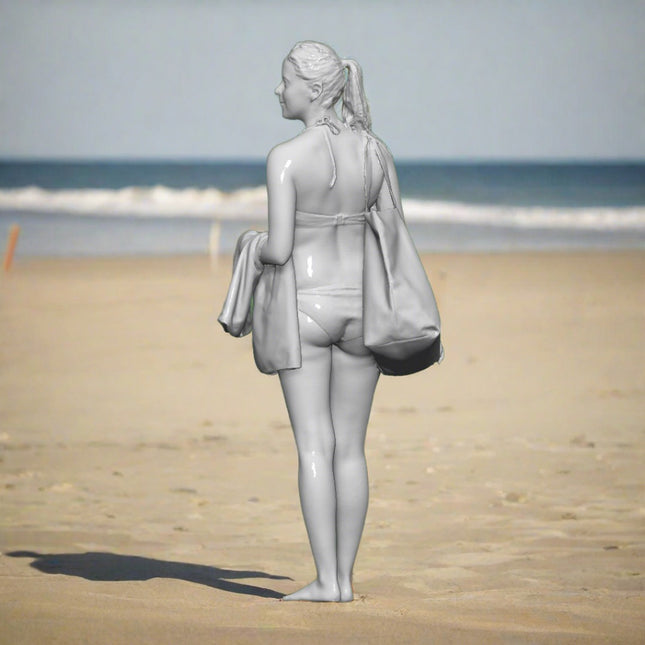 MM955 Girl on Beach