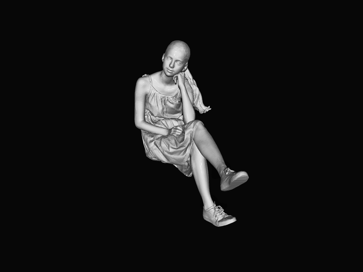 MM1081 Young girl sitting