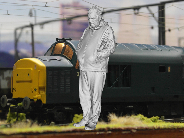 S3Ds0018 Male Waiting For Bus Or Train Figure