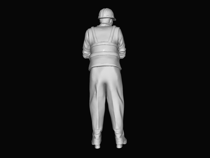 MM412 Builder leaning arms crossed