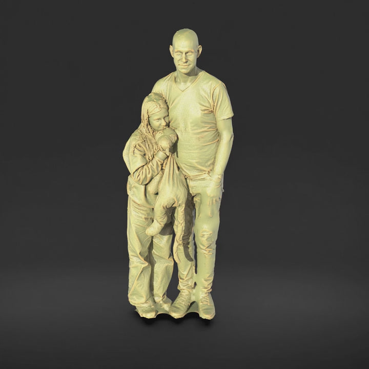 S3DS0145 Father and Daughter holding bear